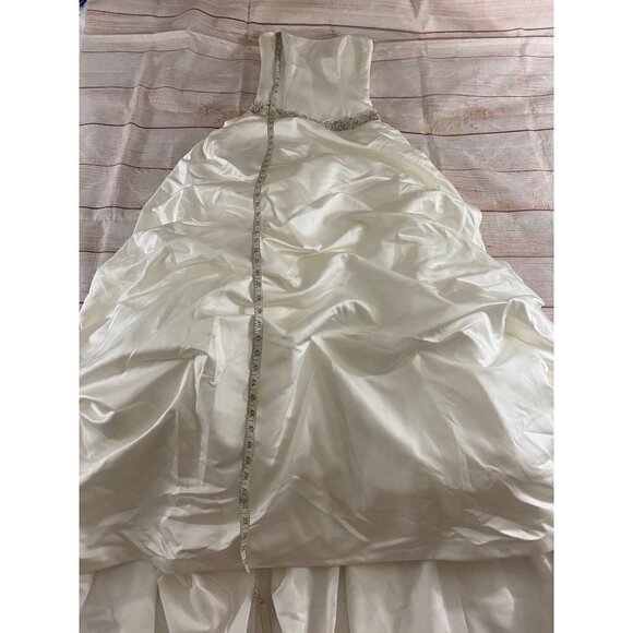 Demetrios Women's Ivory Sleeveless Ball Gown Wedding Dress - 2 - Picture 5 of 15